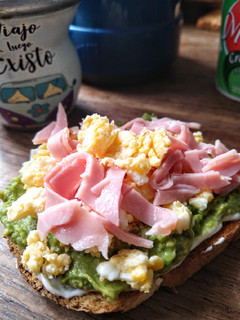 Una foto de Desayuno saludable c/ palta
