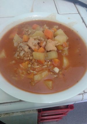 Una foto de Guiso de lentejas, súper fácil y nutritivo! ♥