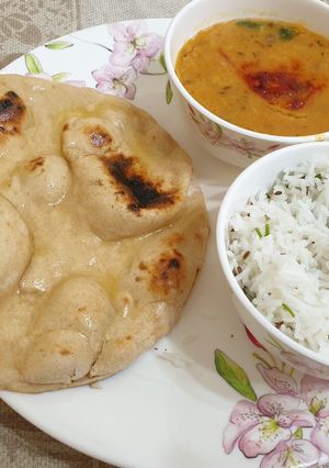 તંદૂરી તવા રોટી (Tandoori Tava Roti Recipe In Gujarati) રેસીપી મુખ્ય ફોટો