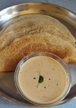 A picture of Solam Dosai/Jowar Dosa/Millet Dosa.