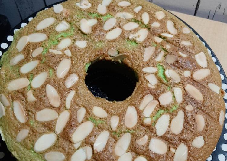 Resep Cake pandan toping almond slice Anti Gagal