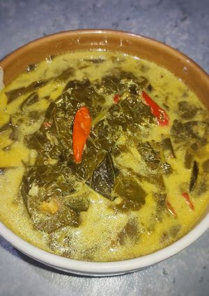 Foto resep Gulai Daun Pepaya & Singkong Rebon