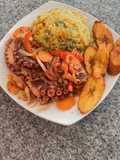Enchilado de pulpo con arroz con vegetales