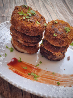 A picture of Stuffed onion yam rings.