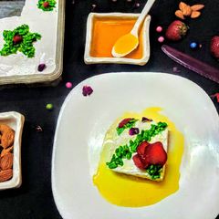 A picture of Layali lubnan/semolina labnese pudding.