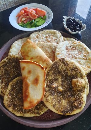 صورة لوصفة مناقيش بفرن البيت 😍