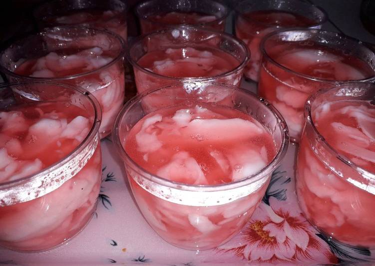 Puding degan strawberry🍓 kw