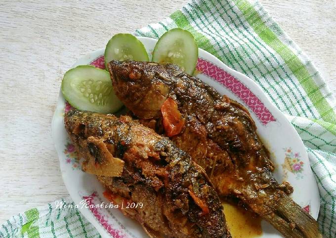 Resep Ikan Mas Bumbu Kuning Presto Anti Gagal