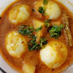 A picture of Andao aloo curry.