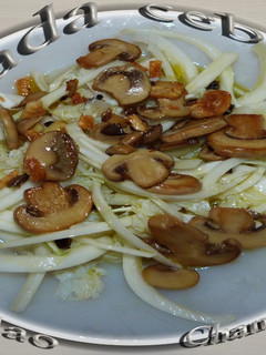 Una foto de Esqueixada de bacalao con champiñones