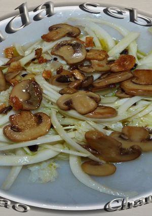 Una foto de Esqueixada de bacalao con champiñones