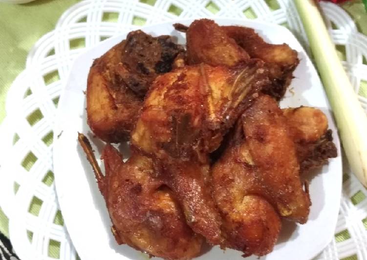 Resep 103. Ayam Bumbu Ungkep yang Lezat Sekali