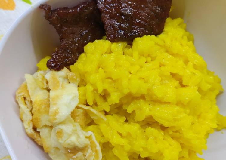 Langkah Mudah untuk Menyiapkan 84. Nasi Kuning dan Daging Bacem Goreng 🧡 , Menggugah Selera