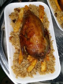 صورة لوصفة طريقه عمل الحمام المحشى أرز بالكبد والقوانص والزبيب