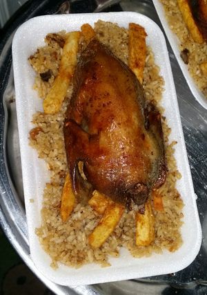 صورة لوصفة طريقه عمل الحمام المحشى أرز بالكبد والقوانص والزبيب
