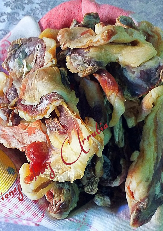 Una foto de Carne magra seca de cordero en salazón secada al sol
