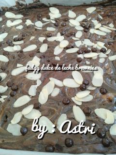 Foto resep Fudgy brownies (with dulce de leche)