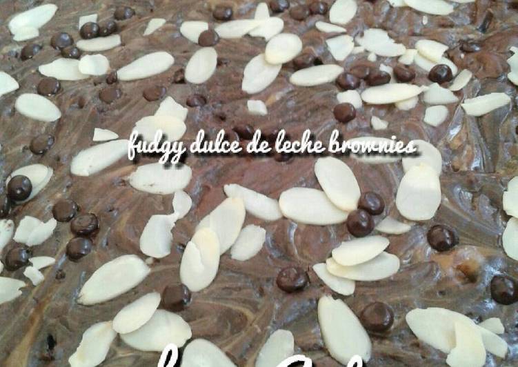 Cara Gampang Menyiapkan Fudgy brownies (with dulce de leche), Lezat