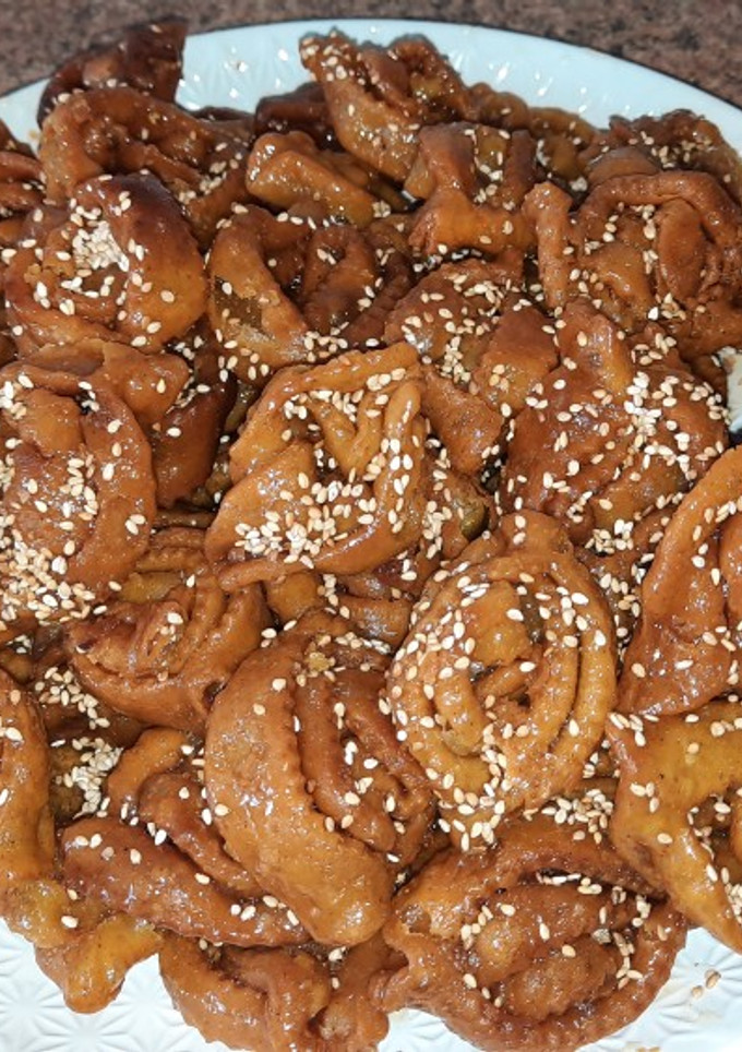 Una foto de Chabakia marroquí sin ingredientes caros extremadamente rica