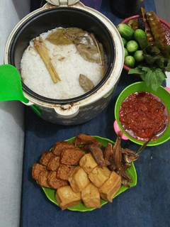 Foto resep Nasi Liwet Magic Com