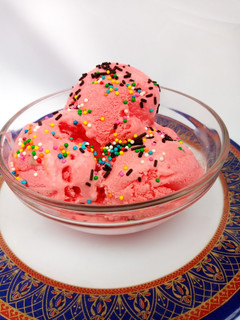 A picture of Mixed fruits flavour ice cream.