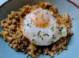 Foto principal de Quinoa con atún y huevo a la plancha