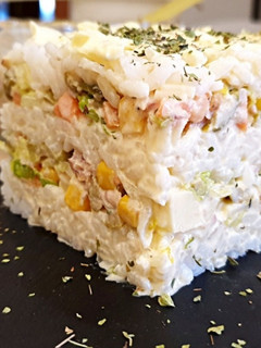 Una foto de Ensalada de arroz con atún y mayonesa