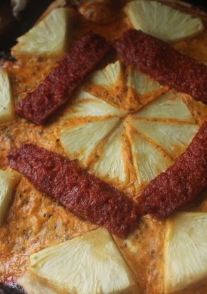 Foto principal de Pizza con chorizo y piña