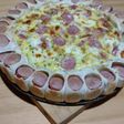 Tarta de salchichas con borde
