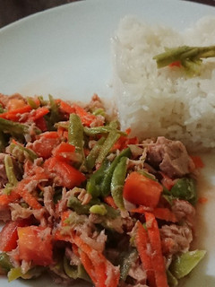 Una foto de Ensalada fresca con arroz