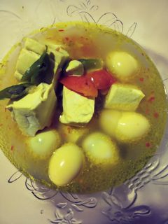 Foto resep Tahu telur puyuh kuah kuning 😘🥚🍗