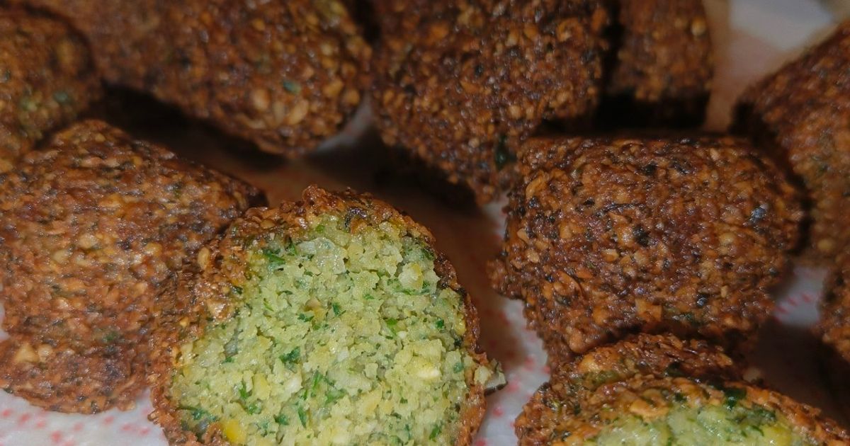 Resep Crispy Falafel Balls – Herb-Loaded & Straight Fire” - foto hasil masakan Resep Crispy Falafel Balls – Herb-Loaded & Straight Fire” - foto hasil masakan