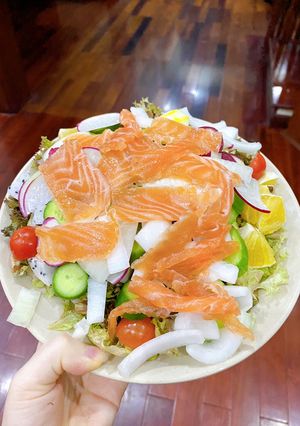 Hình của món Salad cá hồi muối.