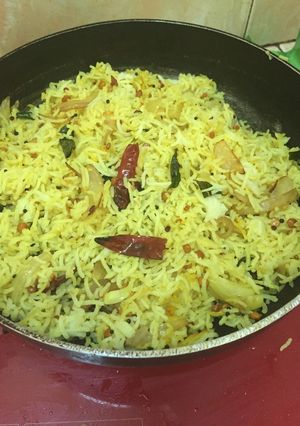 A picture of Lemon rice.