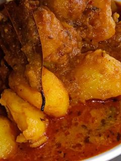 নিরামিষ আলুর দম(Niramish aloor dum recipe in bengali) রেসিপির প্রধান ছবি