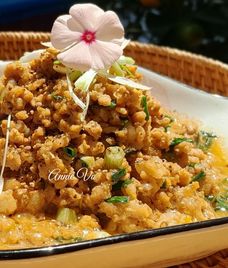 thịt băm rang hành lá