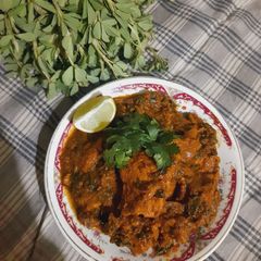 A picture of Methi chicken/ fenugreek chicken☘️.