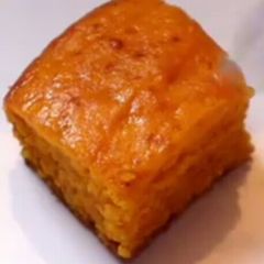 A picture of Eggless mango cake.