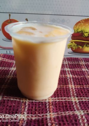 A picture of Refreshing milk with Musk Melons.