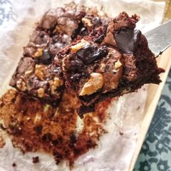 A picture of Walnut Chocolate Fudge Brownie.