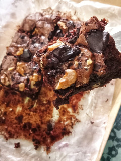 A picture of Walnut Chocolate Fudge Brownie.