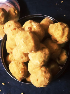 आटे की पिन्नी (Aate ki Pinni recipe in Hindi) रेसिपी मुख्य फोटो