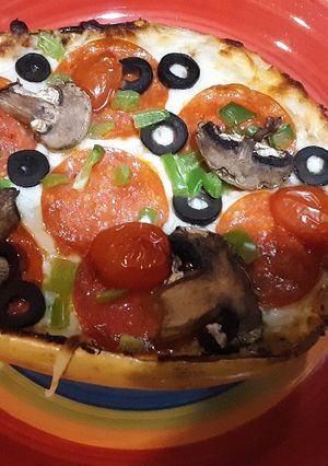 A picture of Keto Spaghetti squash pizza.
