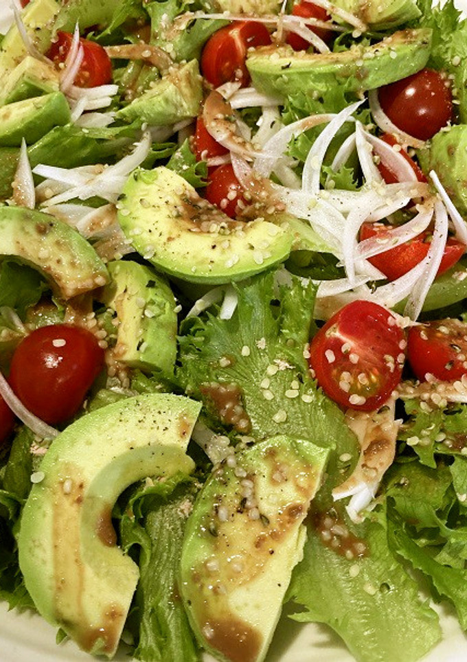 A picture of Avocado, Cherry Tomato, and Spring Onion Salad.