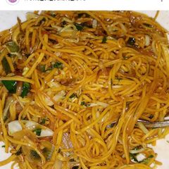 A picture of Schezwan Hakka Noodles.