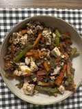 Tofu com carne moída e legumes