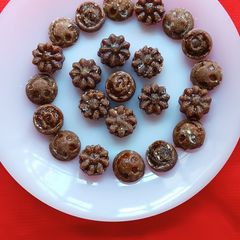 A picture of Ginger Jaggery Goli.