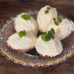 A picture of Lemon Cake.