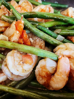 A picture of Shrimp with String Beans.