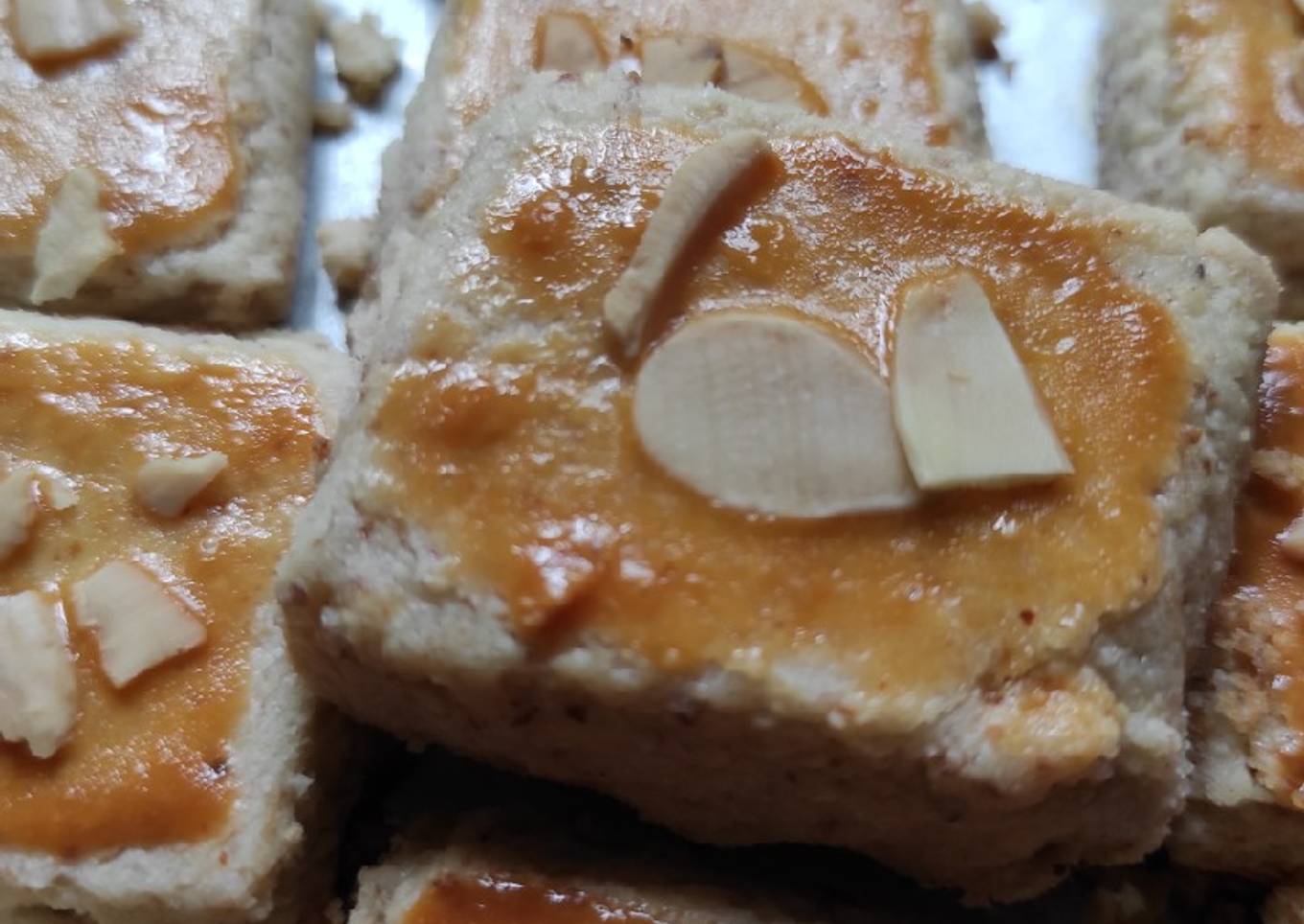 Kue almond